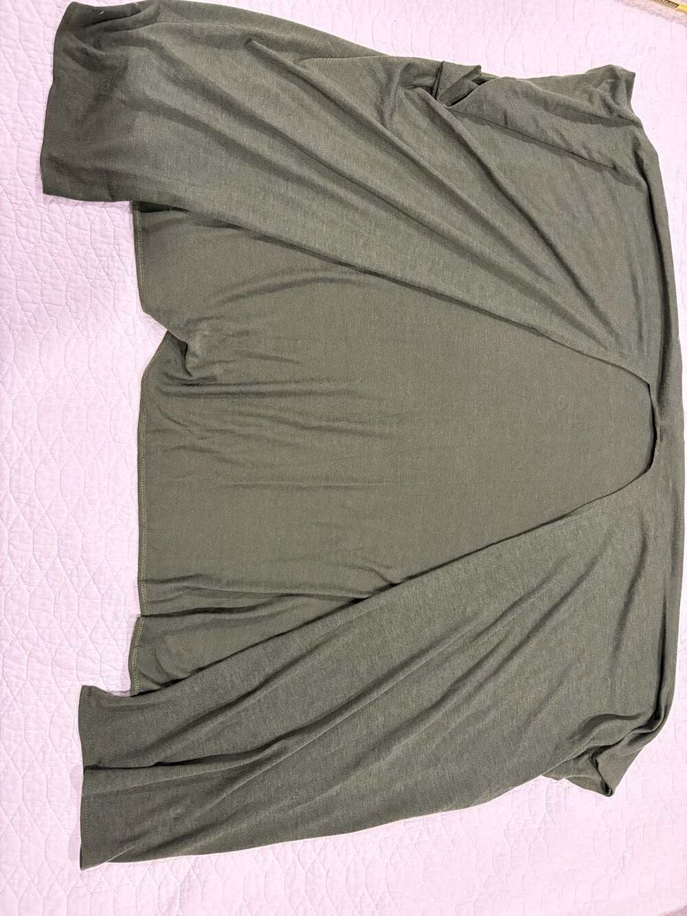 Women’s Green Open Front Cardigan One Size Lightweight Stretch Short Sleeve